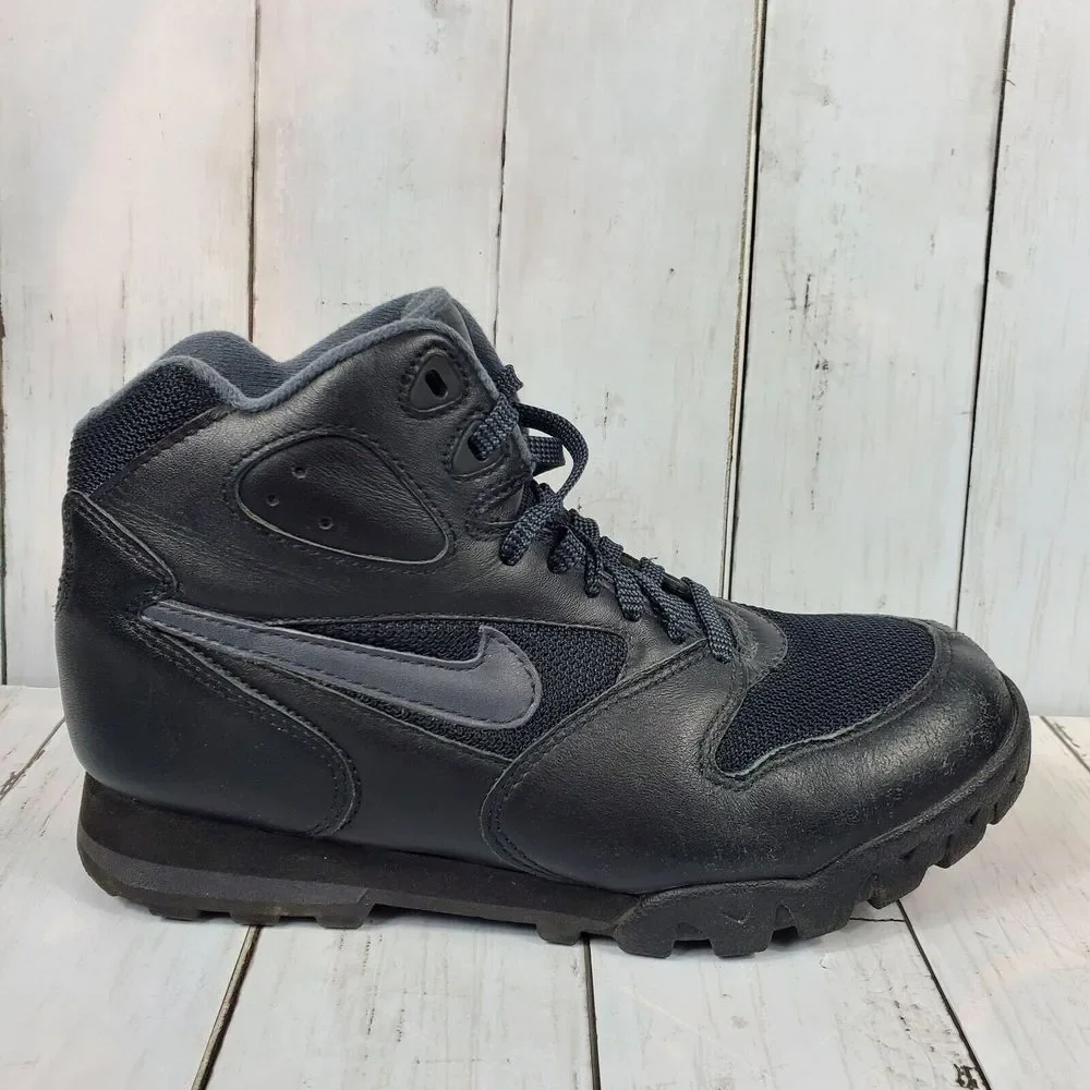Nike Caldera Hiker Boots Mens Sz 7.5 Black Camping Sneakerboot Shoes 313500-001